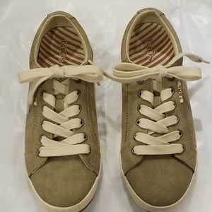 Taos Star Sneakers - size 7